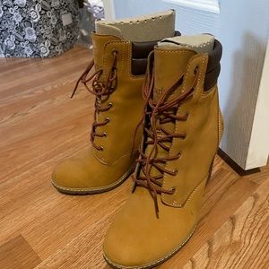 Timberland Women's Tillston Waterproof Boot  7.5